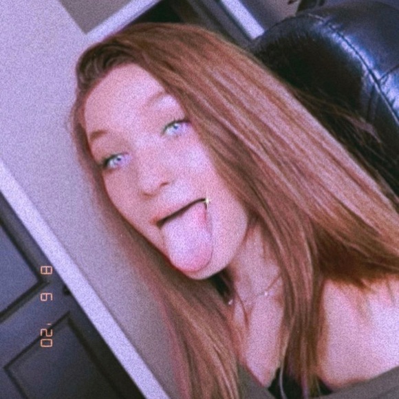 Meet your Posher, Sidney - Picture 1 of 3